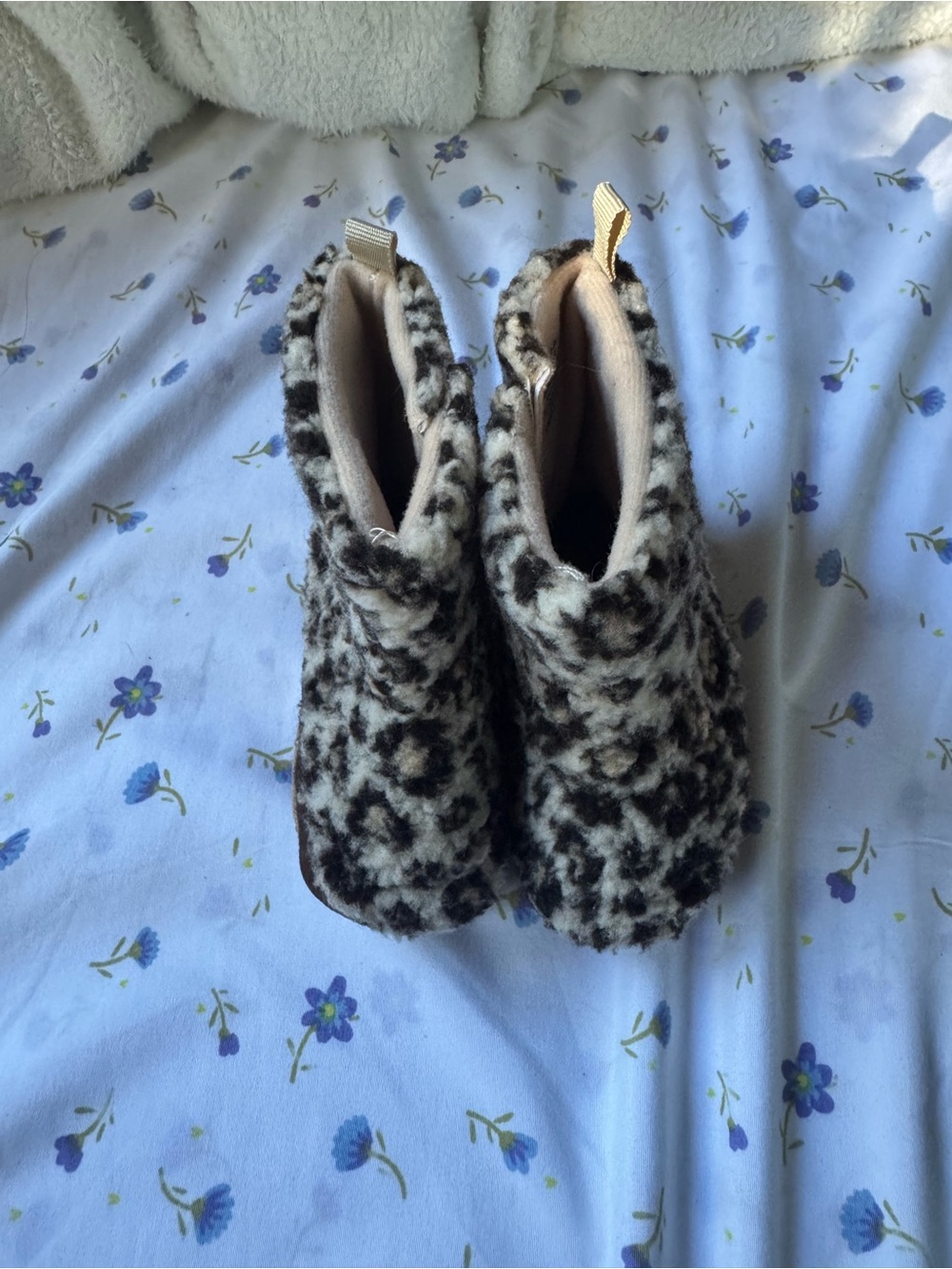 Old navy Kids Leopard-Pattern Plush Booties in Cream and Brown